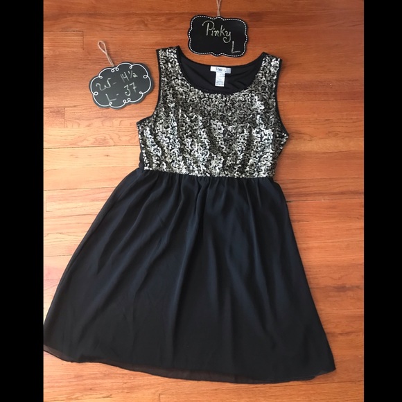 Black and Gold Sequin Sleeveless Dress - Picture 2 of 8